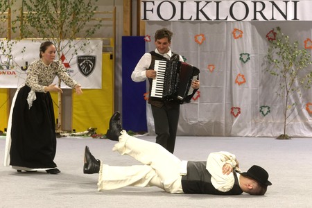 12 MEDNARODNI FOLKLORNI FESTIVAL 60 FOTO LJUBO VUKELIČ